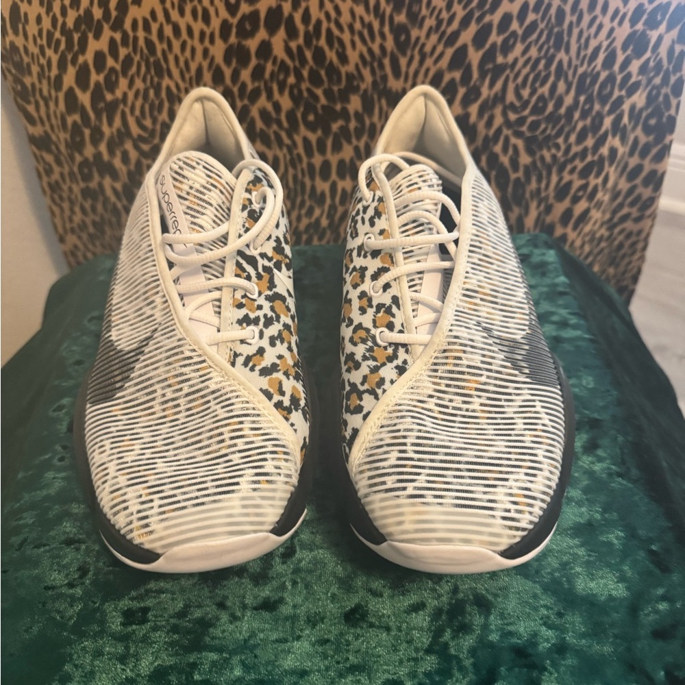 Nike Women's White, Black and Tan Leopard-Accent Athletic Sneakers NEW